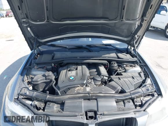 ✅ 2011 BMW 3 Series 328i xDrive • VIN: WBAPK7G52BNN78431 • Lot: 42256610. Listed on IAAI with 140,533 mi. Free auction sales archive from the USA and detailed vehicle history report at DreamBid. Image 10.