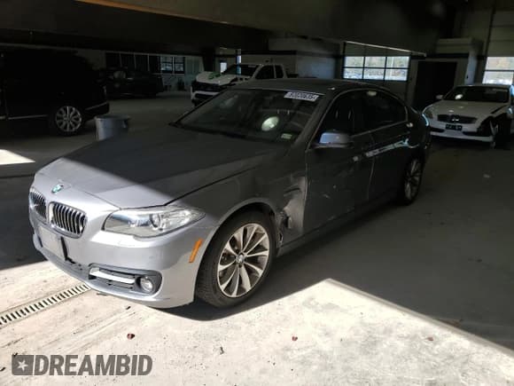 ✅ 2016 BMW 5 Series 528i xDrive • VIN: WBA5A7C52GG150368 • Lot: 92020635. Wystawiony na Copart z przebiegiem 33 591 mil. Bezpłatny archiwum sprzedaży aukcyjnych z USA i szczegółowy raport historii pojazdu na DreamBid. Zdjęcie 1.