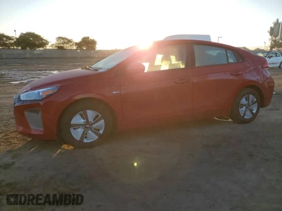 2019 Hyundai Ioniq Blue с VIN KMHC65LC7KU175884, выставлен на аукционе Copart как лот 41520044 с пробегом 150 480 миль миль и Списание • Salvage title. История ставок и продаж доступна на DreamBid. Изображение 1.