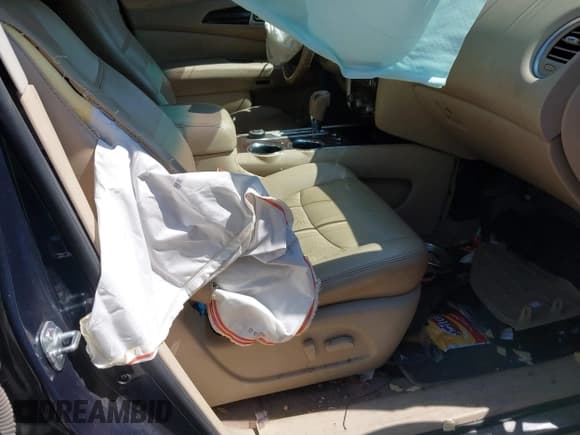 ✅ 2015 Nissan Pathfinder Platinum • VIN: 5N1AR2MM6FC613973 • Lot: 42898707. Listed on IAAI with 171,391 mi. Free auction sales archive from the USA and detailed vehicle history report at DreamBid. Image 5.