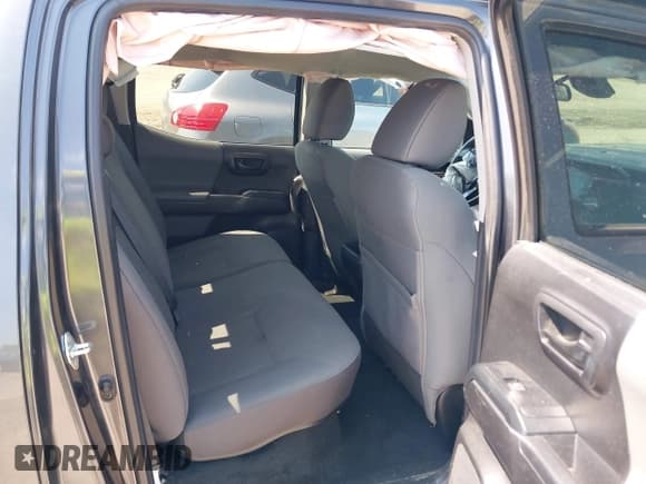 ✅ 2022 Toyota Tacoma SR • VIN: 3TMCZ5AN6NM505751 • Lot: 42732271. Wystawiony na IAAI z przebiegiem 58 401 mil. Bezpłatny archiwum sprzedaży aukcyjnych z USA i szczegółowy raport historii pojazdu na DreamBid. Zdjęcie 8.