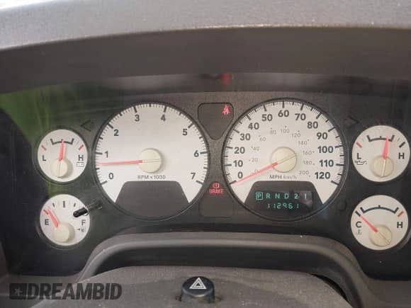 2007 Dodge 1500 SLT z VIN 1D7HU16297J568070, wystawiony jako IAAI lot #41696199 z przebiegiem 112 961 mil mil oraz . Historia ofert i sprzedaży dostępna na DreamBid. Obrazek 7.