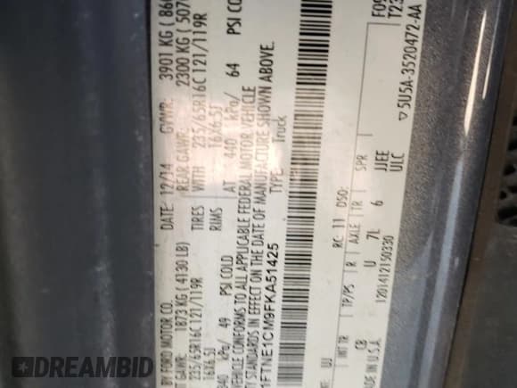 ✅ 2015 Ford Transit Cargo • VIN: 1FTNE1CM9FKA51425 • Lot: 70039184. Wystawiony na Copart z przebiegiem 146 782 mil. Bezpłatny archiwum sprzedaży aukcyjnych z USA i szczegółowy raport historii pojazdu na DreamBid. Zdjęcie 13.