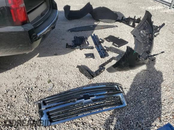 2020 Chevrolet Tahoe Premier z VIN 1GNSCCKC4LR211301, wystawiony jako Copart lot #80788204 z przebiegiem 64 700 mil mil oraz Szkoda całkowita • Salvage title. Historia ofert i sprzedaży dostępna na DreamBid. Obrazek 13.