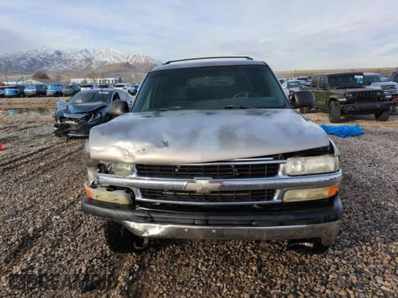 ✅ 2002 Chevrolet Suburban LT • VIN: 1GNFK16T92J145473 • Лот: 81643484. Опубликован ранее на Copart с пробегом Не указан. Бесплатный доступ к архиву аукционных продаж из США и подробный отчёт об истории автомобиля на DreamBid. Изображение 5.