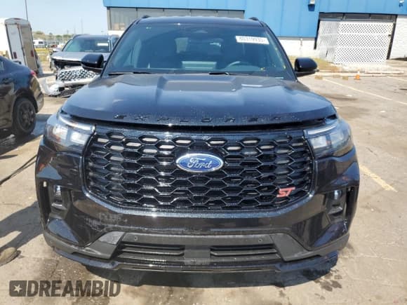 ✅ 2025 Ford Explorer ST • VIN: 1FMWK8GC0SGC21350 • Lot: 80319935. Listed on Copart with 4,576 mi. Free auction sales archive from the USA and detailed vehicle history report at DreamBid. Image 5.
