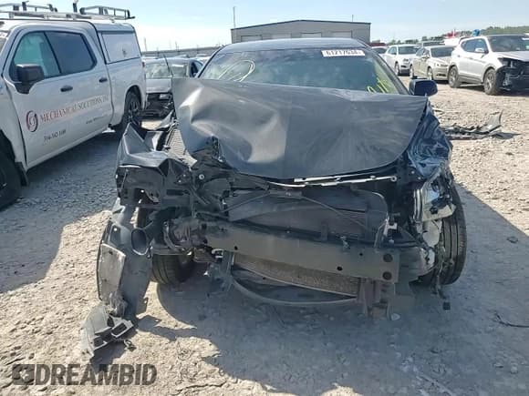 ✅ 2011 Chevrolet Malibu 1LT • VIN: 1G1ZC5E19BF204009 • Lot: 61217634. Listed on Copart with 117,515 mi. Free auction sales archive from the USA and detailed vehicle history report at DreamBid. Image 11.