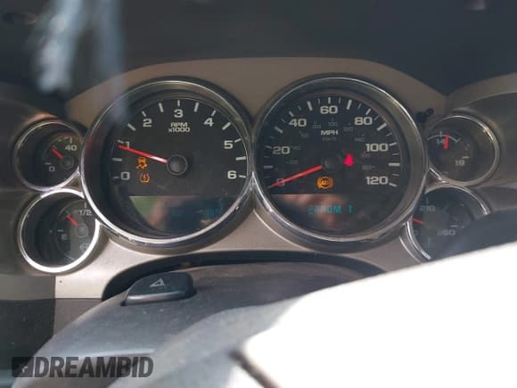 ✅ 2014 Chevrolet Silverado 2500HD LT • VIN: 1GC1KXCG1EF131636 • Lot: 43112265. Listed on IAAI with 309,813 mi. Free auction sales archive from the USA and detailed vehicle history report at DreamBid. Image 7.