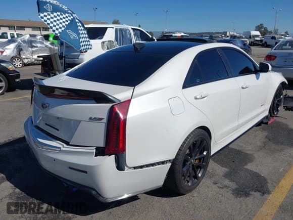 ✅ 2017 Cadillac ATS-V • VIN: 1G6AN5SY1H0118269 • Лот: 43567024. Опубликован ранее на IAAI с пробегом 19 688 миль. Бесплатный доступ к архиву аукционных продаж из США и подробный отчёт об истории автомобиля на DreamBid. Изображение 4.
