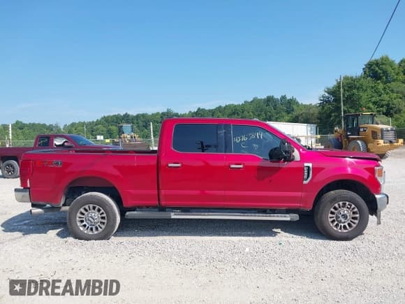 ✅ 2022 Ford F-250 XL • VIN: 1FT7W2BN6NEG31881 • Lot: 42763844. Wystawiony na IAAI z przebiegiem 62 952 mil. Bezpłatny archiwum sprzedaży aukcyjnych z USA i szczegółowy raport historii pojazdu na DreamBid. Zdjęcie 13.