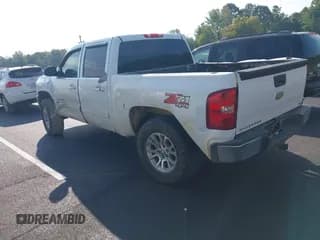 ✅ 2010 Chevrolet Silverado 1500 LT • VIN: 3GCRKSE34AG216284 • Lot: 43265517. Wystawiony na IAAI z przebiegiem 310 058 mil. Bezpłatny archiwum sprzedaży aukcyjnych z USA i szczegółowy raport historii pojazdu na DreamBid. Zdjęcie 3.