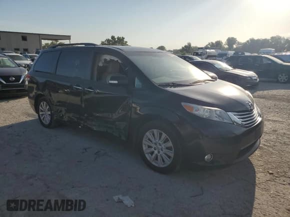 ✅ 2013 Toyota Sienna XLE • VIN: 5TDYK3DC8DS402578 • Lot: 66473395. Wystawiony na Copart z przebiegiem Nie podano. Bezpłatny archiwum sprzedaży aukcyjnych z USA i szczegółowy raport historii pojazdu na DreamBid. Zdjęcie 4.