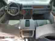 2008 Chevrolet Suburban LT с VIN 1GNFC16078J245227, выставлен на аукционе Copart как лот 72221724 с пробегом 169 519 миль миль и Списание • Salvage title. История ставок и продаж доступна на DreamBid. Изображение 8.