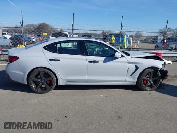 ✅ 2020 Genesis G70 3.3T • VIN: KMTG34LE6LU047066 • Lot: 41488910. Wystawiony na IAAI z przebiegiem 29 031 mil. Bezpłatny archiwum sprzedaży aukcyjnych z USA i szczegółowy raport historii pojazdu na DreamBid. Zdjęcie 13.