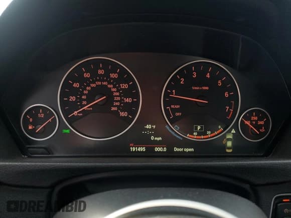 ✅ 2014 BMW 3 Series 328i xDrive • VIN: WBA3B3C53EJ981472 • Лот: 91389655. Опубликован ранее на Copart с пробегом 191 495 миль. Бесплатный доступ к архиву аукционных продаж из США и подробный отчёт об истории автомобиля на DreamBid. Изображение 9.