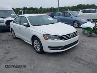 ✅ 2013 Volkswagen Passat Wolfsburg Edition • VIN: 1VWAH7A35DC044480 • Лот: 42924580. Опубликован ранее на IAAI с пробегом 180 534 миль. Бесплатный доступ к архиву аукционных продаж из США и подробный отчёт об истории автомобиля на DreamBid. Изображение 1.