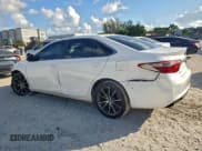 ✅ 2015 Toyota Camry XSE • VIN: 4T1BK1FK7FU563822 • Лот: 94059765. Опубликован ранее на Copart с пробегом 115 542 миль. Бесплатный доступ к архиву аукционных продаж из США и подробный отчёт об истории автомобиля на DreamBid. Изображение 2.