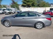 ✅ 2011 Hyundai Sonata GLS • VIN: 5NPEB4AC2BH157003 • Лот: 43339545. Опубликован ранее на IAAI с пробегом 88 198 миль. Бесплатный доступ к архиву аукционных продаж из США и подробный отчёт об истории автомобиля на DreamBid. Изображение 14.