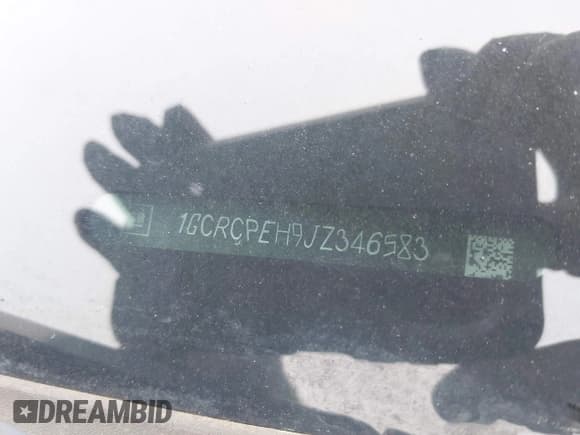 ✅ 2018 Chevrolet Silverado 1500 Custom • VIN: 1GCRCPEH9JZ346583 • Лот: 42165115. Опубликован ранее на IAAI с пробегом Не указан. Бесплатный доступ к архиву аукционных продаж из США и подробный отчёт об истории автомобиля на DreamBid. Изображение 16.