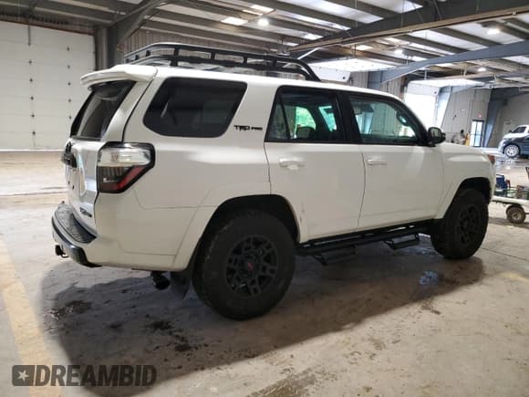 ✅ 2024 Toyota 4Runner TRD Pro • VIN: JTELU5JR2R6274639 • Lot: 58545365. Listed on Copart with 9,201 mi. Free auction sales archive from the USA and detailed vehicle history report at DreamBid. Image 3.