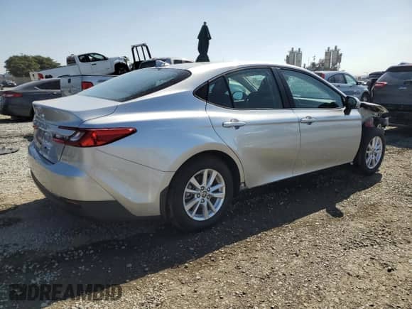 2025 Toyota Camry LE с VIN 4T1DAACK4SU622559, выставлен на аукционе Copart как лот 85568385 с пробегом 5 444 миль миль и Списание • Salvage title. История ставок и продаж доступна на DreamBid. Изображение 3.