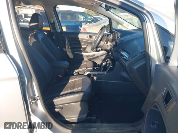 ✅ 2021 Ford EcoSport SES • VIN: MAJ6S3JL7MC400694 • Lot: 43439536. Wystawiony na IAAI z przebiegiem 33 171 mil. Bezpłatny archiwum sprzedaży aukcyjnych z USA i szczegółowy raport historii pojazdu na DreamBid. Zdjęcie 5.