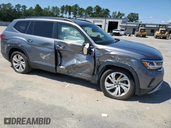 ✅ 2022 Volkswagen Atlas SE • VIN: 1V2HR2CA5NC565082 • Лот: 80611275. Опубликован ранее на Copart с пробегом 63 862 миль. Бесплатный доступ к архиву аукционных продаж из США и подробный отчёт об истории автомобиля на DreamBid. Изображение 4.