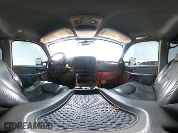 ✅ 2005 Chevrolet Silverado 2500HD LT • VIN: 1GCHK23285F967353 • Lot: 42746677. Wystawiony na IAAI z przebiegiem Nie podano. Bezpłatny archiwum sprzedaży aukcyjnych z USA i szczegółowy raport historii pojazdu na DreamBid. Zdjęcie 18.