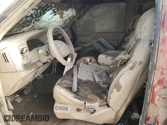 ✅ 2000 Ford Excursion Limited • VIN: 1FMSU43FXYEE15194 • Lot: 47938555. Listed on Copart with Not provided. Free auction sales archive from the USA and detailed vehicle history report at DreamBid. Image 7.