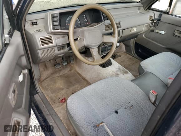 ✅ 1993 Isuzu Pickup S • VIN: 4S1CL11L2P4207469 • Лот: 79279374. Опубликован ранее на Copart с пробегом 144 885 миль. Бесплатный доступ к архиву аукционных продаж из США и подробный отчёт об истории автомобиля на DreamBid. Изображение 8.