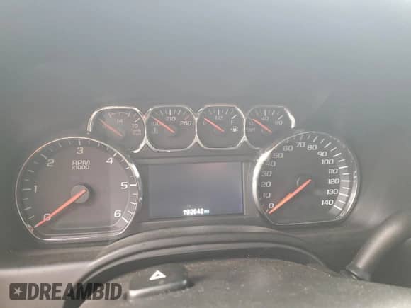 2015 Chevrolet Suburban LT z VIN 1GNSKJKC9FR282473, wystawiony jako Copart lot #86530615 z przebiegiem 192 642 mil mil oraz Czysty tytuł • Clean title. Historia ofert i sprzedaży dostępna na DreamBid. Obrazek 9.