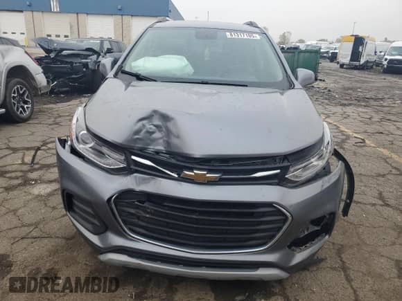2020 Chevrolet Trax LT with VIN 3GNCJLSB9LL138337, listed as a Copart auction lot 81317105 with 35,641 mi miles and Non repairable. Bid and sale history available at DreamBid. Image 5.