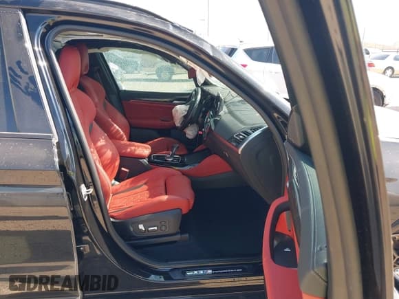 ✅ 2024 BMW X3 M • VIN: 5YM13EC09R9T58542 • Lot: 43461554. Wystawiony na IAAI z przebiegiem Nie podano. Bezpłatny archiwum sprzedaży aukcyjnych z USA i szczegółowy raport historii pojazdu na DreamBid. Zdjęcie 5.