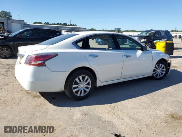 ✅ 2015 Nissan Altima 2.5 • VIN: 1N4AL3AP2FC459701 • Lot: 86534895. Wystawiony na Copart z przebiegiem 272 607 mil. Bezpłatny archiwum sprzedaży aukcyjnych z USA i szczegółowy raport historii pojazdu na DreamBid. Zdjęcie 3.