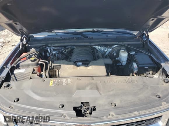 ✅ 2018 Chevrolet Suburban LS • VIN: 1GNSCGKC6JR354626 • Lot: 73721314. Wystawiony na Copart z przebiegiem 127 029 mil. Bezpłatny archiwum sprzedaży aukcyjnych z USA i szczegółowy raport historii pojazdu na DreamBid. Zdjęcie 12.