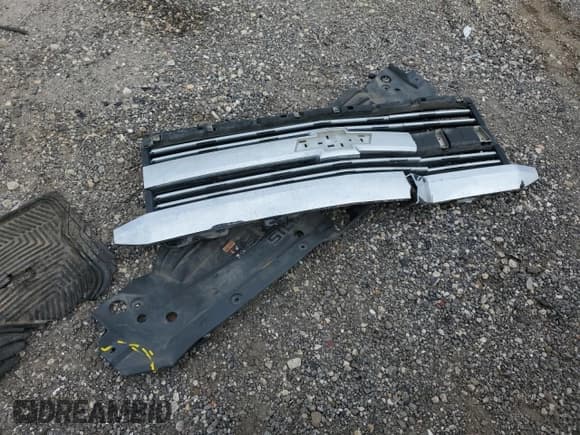 ✅ 2015 Chevrolet Silverado 2500HD Work Truck • VIN: 1GC2CUEG9FZ138072 • Лот: 54879985. Опубликован ранее на Copart с пробегом 225 562 миль. Бесплатный доступ к архиву аукционных продаж из США и подробный отчёт об истории автомобиля на DreamBid. Изображение 12.