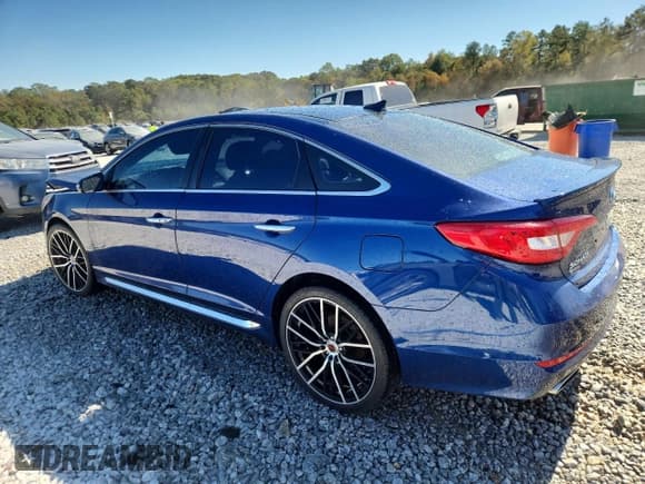 ✅ 2015 Hyundai Sonata Sport • VIN: 5NPE34AF4FH011263 • Lot: 87225795. Listed on Copart with 162,016 mi. Free auction sales archive from the USA and detailed vehicle history report at DreamBid. Image 2.