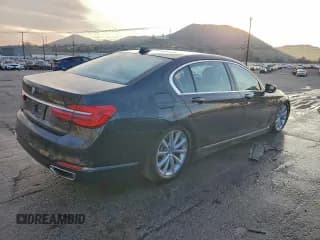 ✅ 2016 BMW 7 Series 740i • VIN: WBA7E2C50GG547545 • Lot: 92165575. Wystawiony na Copart z przebiegiem 86 296 mil. Bezpłatny archiwum sprzedaży aukcyjnych z USA i szczegółowy raport historii pojazdu na DreamBid. Zdjęcie 3.