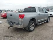 ✅ 2011 Toyota Tundra Limited • VIN: 5TFFY5F14BX103139 • Lot: 41861103. Wystawiony na IAAI z przebiegiem 317 921 mil. Bezpłatny archiwum sprzedaży aukcyjnych z USA i szczegółowy raport historii pojazdu na DreamBid. Zdjęcie 4.