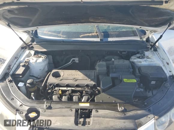 ✅ 2012 Hyundai Santa Fe GLS • VIN: 5XYZG3AB9CG141569 • Lot: 64168254. Listed on Copart with 138,293 mi. Free auction sales archive from the USA and detailed vehicle history report at DreamBid. Image 12.