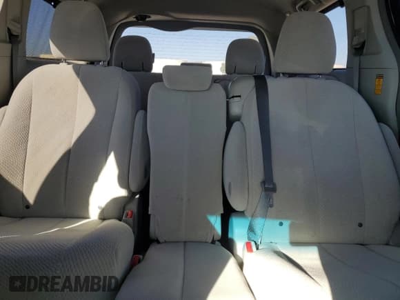 ✅ 2014 Toyota Sienna LE • VIN: 5TDKK3DC0ES417017 • Lot: 81239745. Listed on Copart with 155,123 mi. Free auction sales archive from the USA and detailed vehicle history report at DreamBid. Image 10.