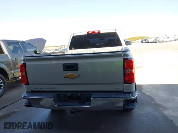 2017 Chevrolet Silverado 1500 LT с VIN 1GCUKREC5HF146387, выставлен на аукционе IAAI как лот 43326035 с пробегом 154 920 миль миль и . История ставок и продаж доступна на DreamBid. Изображение 16.