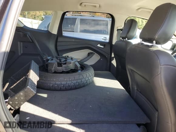 ✅ 2019 Ford Escape SEL • VIN: 1FMCU9HD4KUB74268 • Lot: 82723445. Listed on Copart with 26,104 mi. Free auction sales archive from the USA and detailed vehicle history report at DreamBid. Image 11.