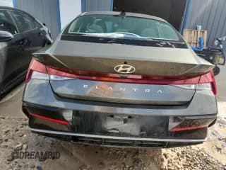 ✅ 2025 Hyundai Elantra SEL Convenience • VIN: KMHLS4DG3SU972172 • Лот: 86272225. Опубликован ранее на Copart с пробегом 8 642 миль. Бесплатный доступ к архиву аукционных продаж из США и подробный отчёт об истории автомобиля на DreamBid. Изображение 6.