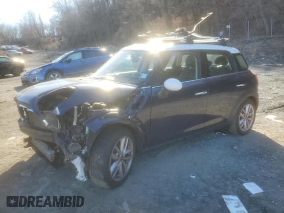 ✅ 2014 MINI Countryman S • VIN: WMWZC3C54EWP27537 • Lot: 49628855. Listed on Copart with 95,958 mi. Free auction sales archive from the USA and detailed vehicle history report at DreamBid. Image 1.