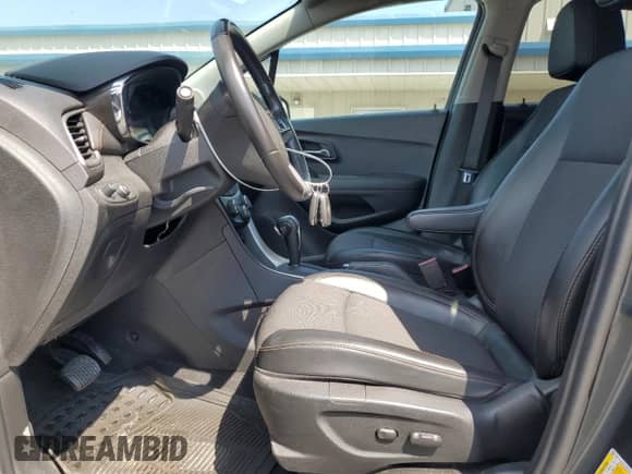 2019 Chevrolet Trax LT с VIN 3GNCJLSB7KL300156, выставлен на аукционе Copart как лот 70704925 с пробегом 45 984 миль миль и Списание • Salvage title. История ставок и продаж доступна на DreamBid. Изображение 7.