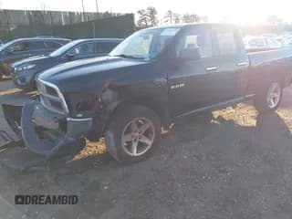 ✅ 2009 Dodge 1500 SLT • VIN: 1D3HV18P39S803096 • Lot: 39664811. Wystawiony na IAAI z przebiegiem 180 966 mil. Bezpłatny archiwum sprzedaży aukcyjnych z USA i szczegółowy raport historii pojazdu na DreamBid. Zdjęcie 2.