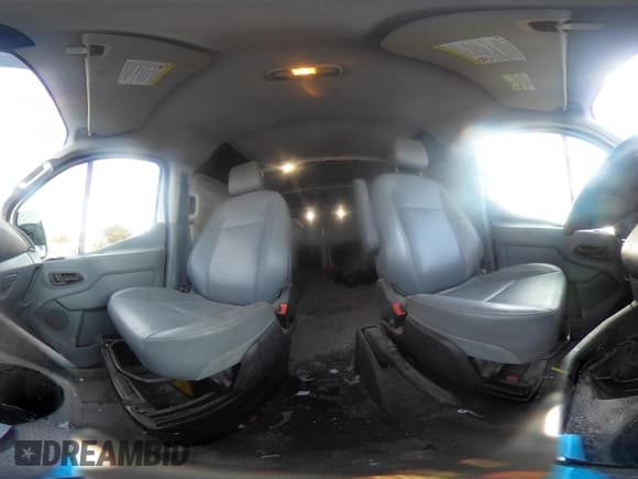 ✅ 2015 Ford Transit Cargo • VIN: 1FTNR1YM8FKA92982 • Лот: 41489738. Опубликован ранее на IAAI с пробегом 159 768 миль. Бесплатный доступ к архиву аукционных продаж из США и подробный отчёт об истории автомобиля на DreamBid. Изображение 23.