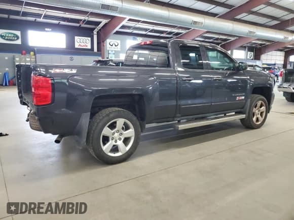 ✅ 2016 Chevrolet Silverado 1500 LT • VIN: 1GCVKREC7GZ164830 • Лот: 70028944. Опубликован ранее на Copart с пробегом 113 930 миль. Бесплатный доступ к архиву аукционных продаж из США и подробный отчёт об истории автомобиля на DreamBid. Изображение 3.