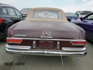 ✅ 1964 Mercedes-Benz 220 • VIN: 11102310042194 • Lot: 58020614. Wystawiony na Copart z przebiegiem 6 331 mil. Bezpłatny archiwum sprzedaży aukcyjnych z USA i szczegółowy raport historii pojazdu na DreamBid. Zdjęcie 6.